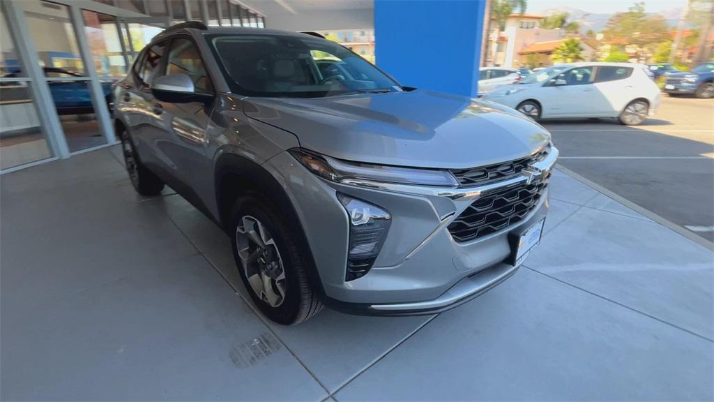 new 2025 Chevrolet Trax car, priced at $22,149