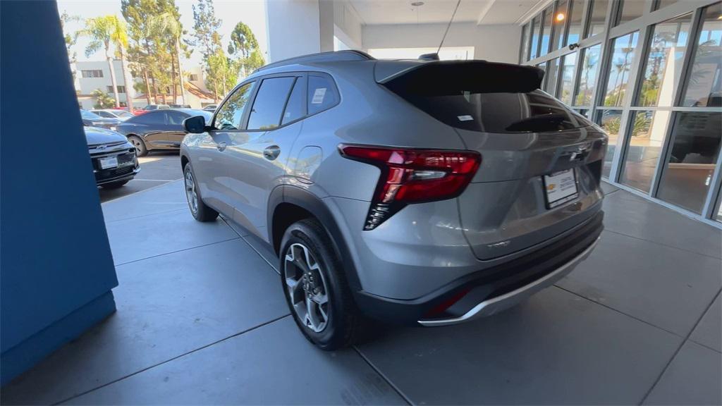 new 2025 Chevrolet Trax car, priced at $22,149