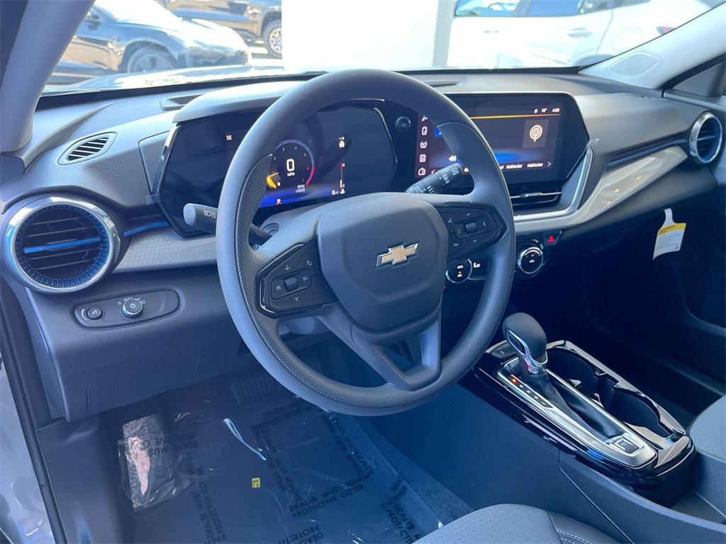 new 2025 Chevrolet Trax car, priced at $22,149