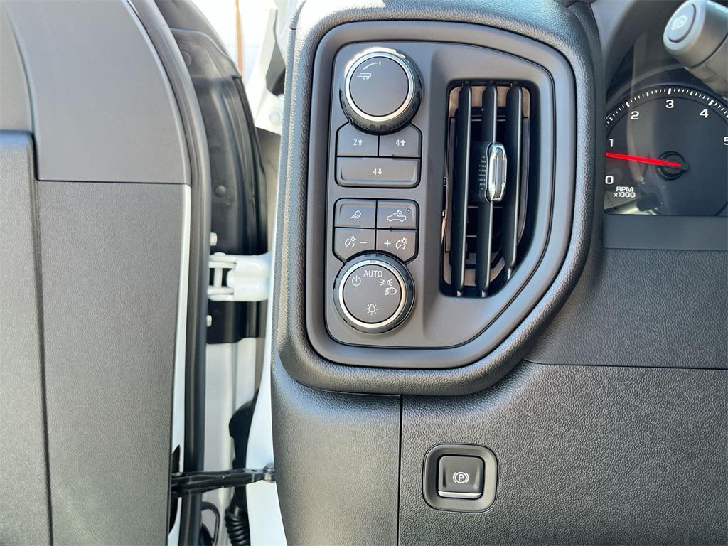 new 2025 Chevrolet Silverado 2500 car, priced at $61,971