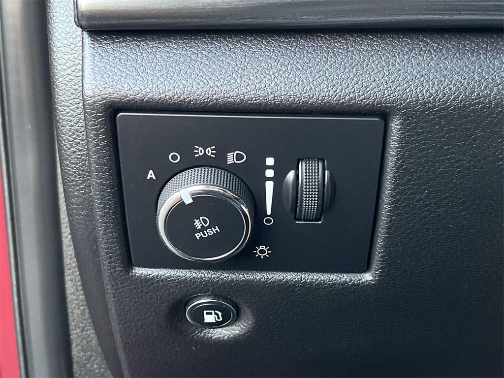 used 2020 Jeep Grand Cherokee car, priced at $21,900