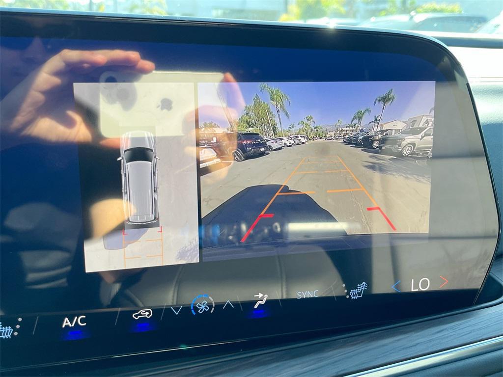 new 2025 Chevrolet Suburban car, priced at $75,460