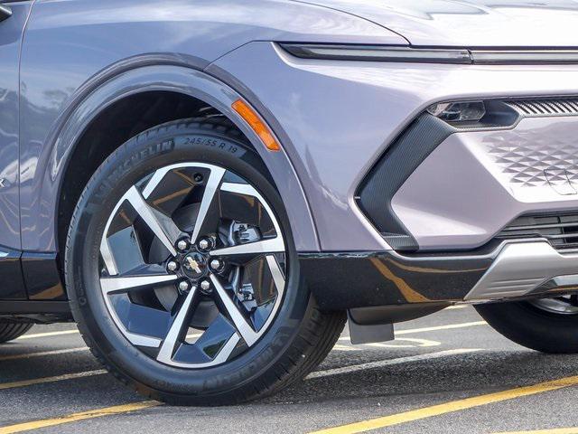 new 2025 Chevrolet Equinox EV car, priced at $42,638