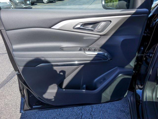 new 2026 Chevrolet Traverse car, priced at $47,684