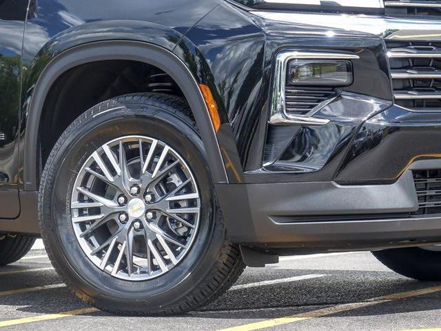 new 2026 Chevrolet Traverse car, priced at $43,114