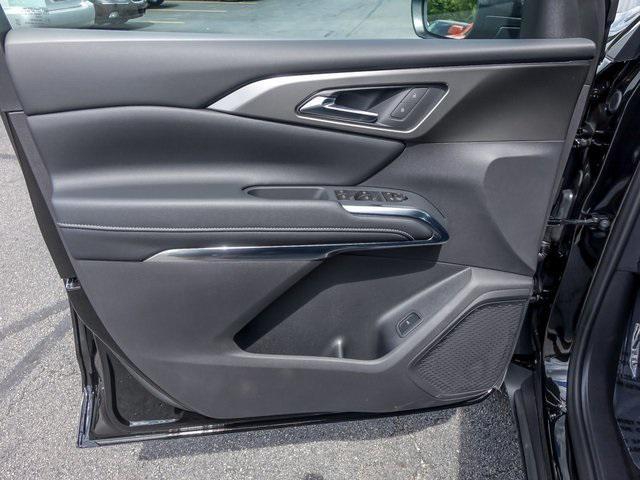new 2026 Chevrolet Traverse car, priced at $43,114