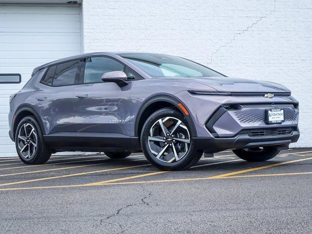 new 2025 Chevrolet Equinox EV car, priced at $34,422
