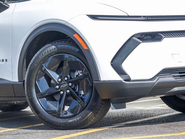 new 2026 Chevrolet Equinox EV car, priced at $32,989