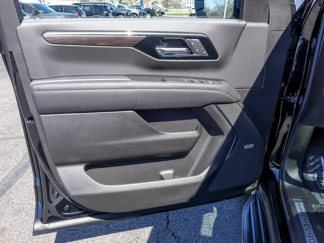new 2025 Chevrolet Suburban car, priced at $84,540