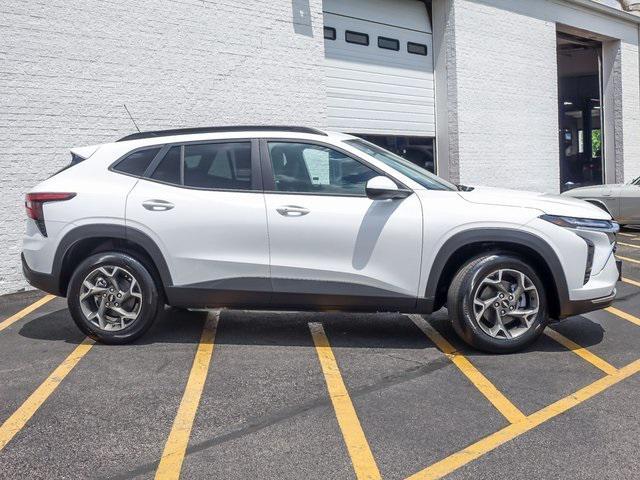 new 2025 Chevrolet Trax car, priced at $24,205