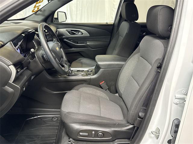 used 2023 Chevrolet Traverse car, priced at $32,000