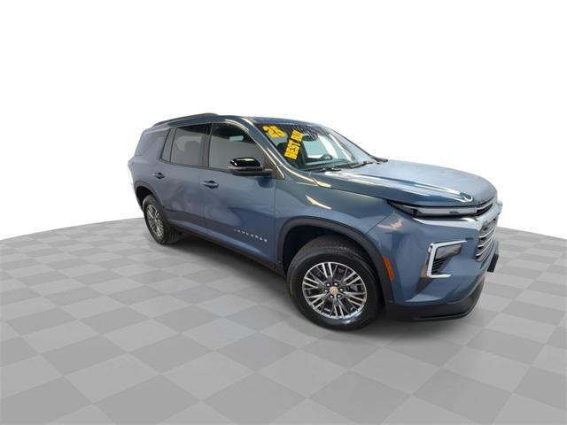 used 2025 Chevrolet Traverse car, priced at $39,500