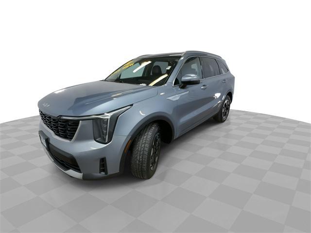 used 2024 Kia Sorento car, priced at $28,400