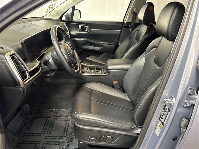 used 2024 Kia Sorento car, priced at $28,400
