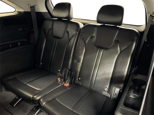 used 2024 Kia Sorento car, priced at $28,400