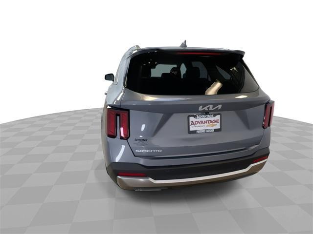 used 2024 Kia Sorento car, priced at $28,400