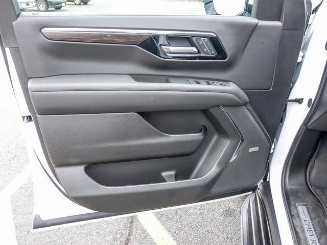 new 2025 Chevrolet Tahoe car, priced at $71,675