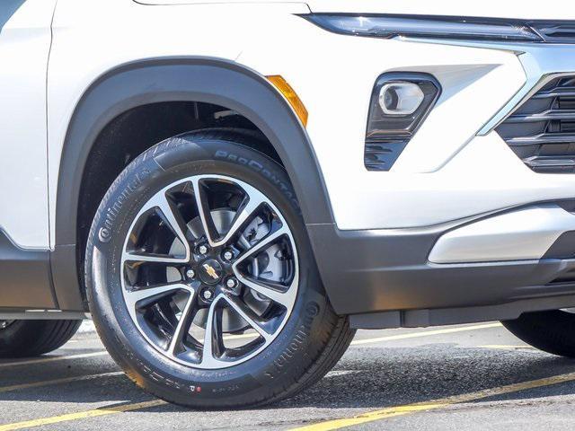 new 2025 Chevrolet TrailBlazer car, priced at $27,002