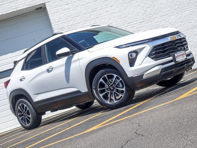 new 2025 Chevrolet TrailBlazer car, priced at $27,002