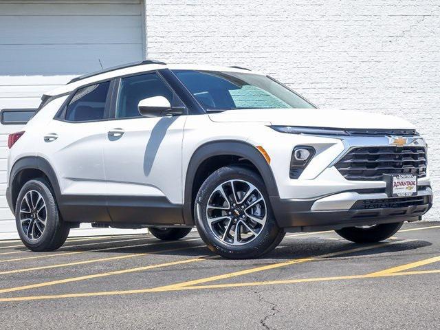 new 2025 Chevrolet TrailBlazer car, priced at $27,002