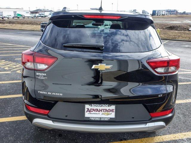 new 2025 Chevrolet TrailBlazer car, priced at $28,343