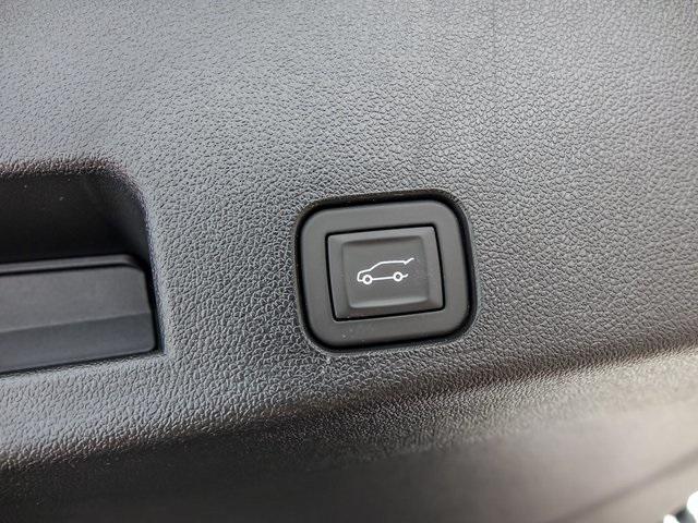 new 2025 Chevrolet Traverse car, priced at $48,730