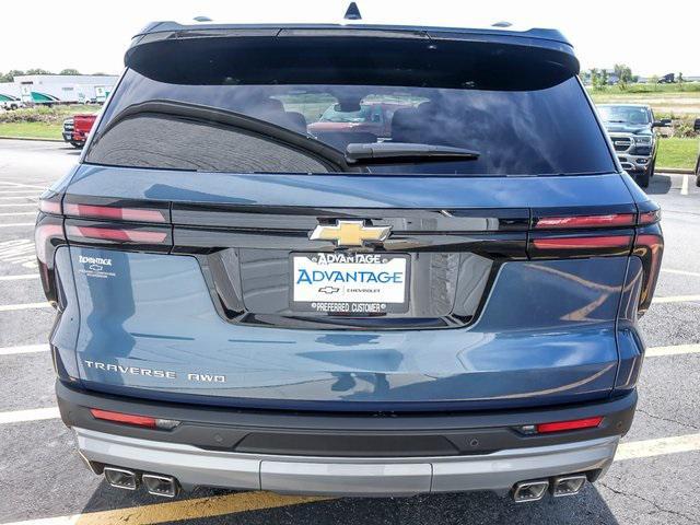 new 2026 Chevrolet Traverse car, priced at $43,114
