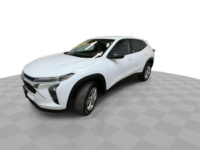 used 2025 Chevrolet Trax car, priced at $22,350