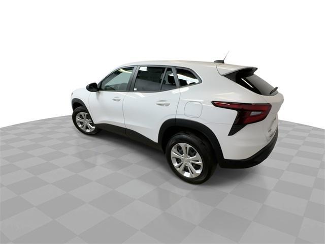 used 2025 Chevrolet Trax car, priced at $22,350