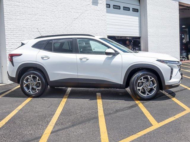 new 2025 Chevrolet Trax car, priced at $24,205