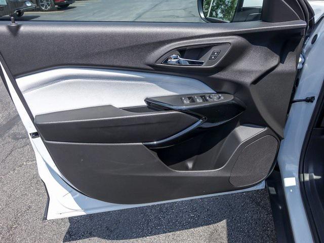 new 2025 Chevrolet Trax car, priced at $24,205