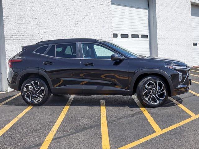 new 2025 Chevrolet Trax car, priced at $26,210