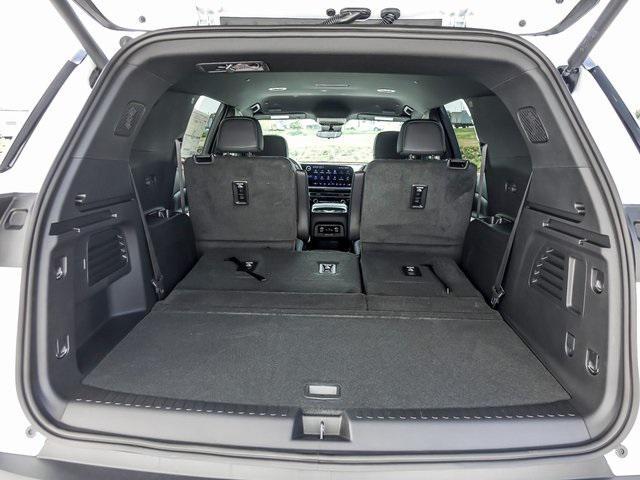 new 2026 Chevrolet Traverse car, priced at $47,219