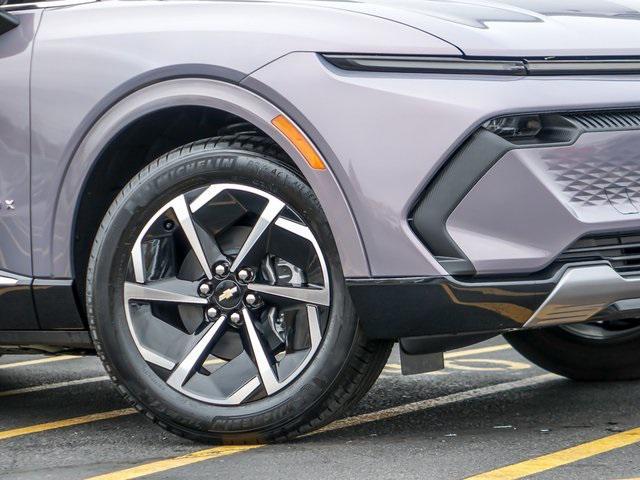 new 2025 Chevrolet Equinox car, priced at $45,890