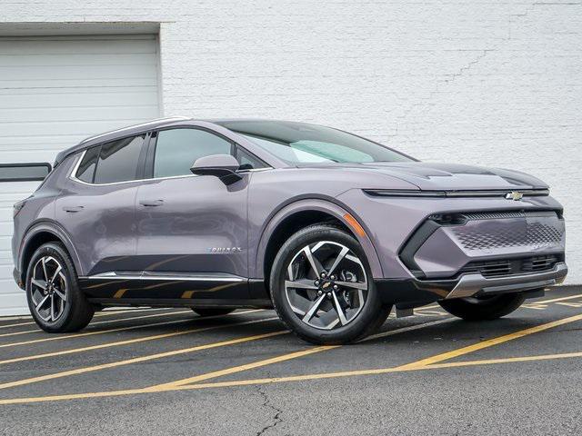 new 2025 Chevrolet Equinox car, priced at $45,890