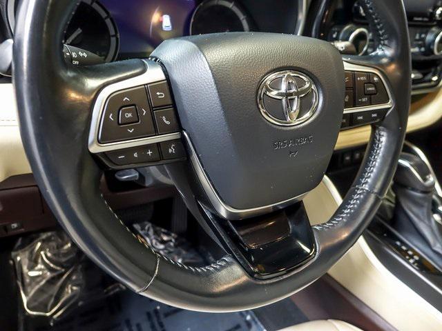 used 2021 Toyota Highlander car, priced at $32,972