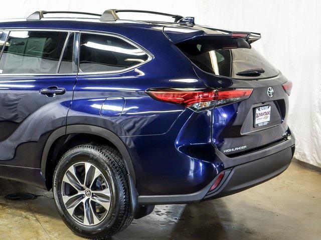 used 2021 Toyota Highlander car, priced at $32,972