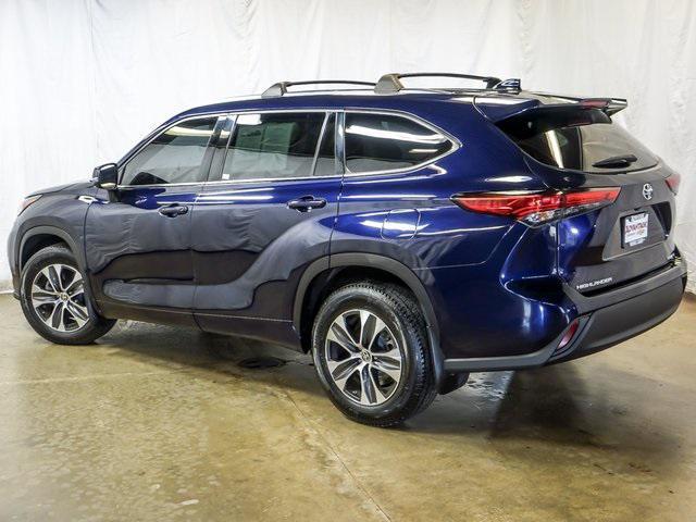 used 2021 Toyota Highlander car, priced at $32,972