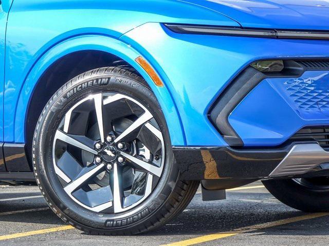 new 2025 Chevrolet Equinox EV car, priced at $40,639