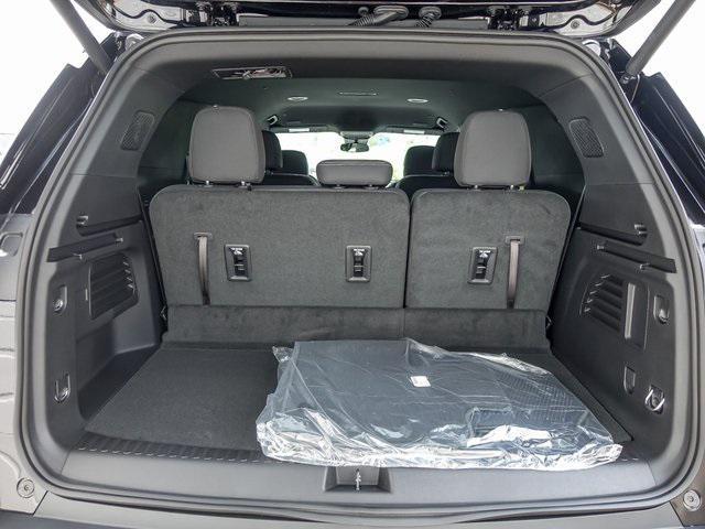 new 2025 Chevrolet Traverse car, priced at $43,348