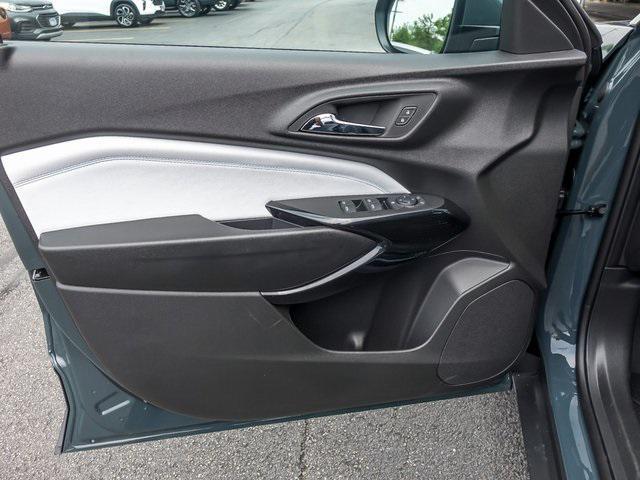 new 2025 Chevrolet Trax car, priced at $25,046