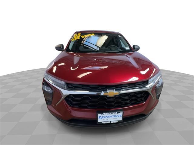 used 2025 Chevrolet Trax car, priced at $22,502