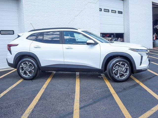 new 2025 Chevrolet Trax car, priced at $22,649