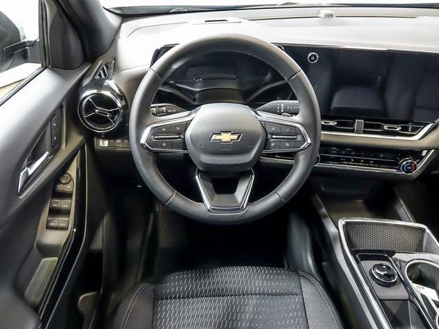 new 2026 Chevrolet Equinox car, priced at $30,676