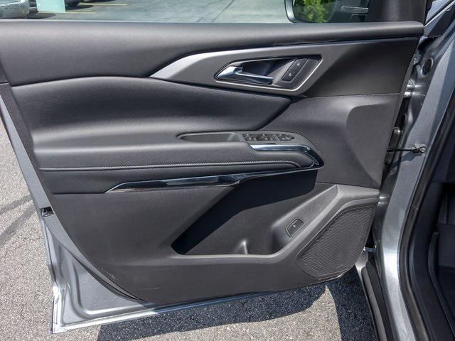 new 2026 Chevrolet Traverse car, priced at $48,185