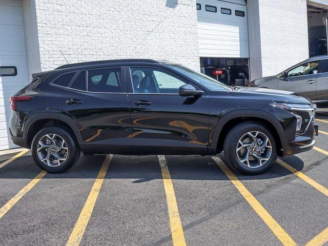 new 2025 Chevrolet Trax car, priced at $24,205