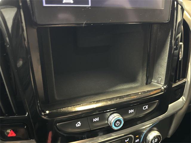 used 2023 Chevrolet Traverse car, priced at $28,972
