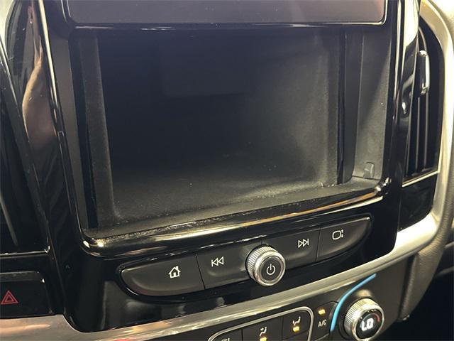 used 2022 Chevrolet Traverse car, priced at $27,400