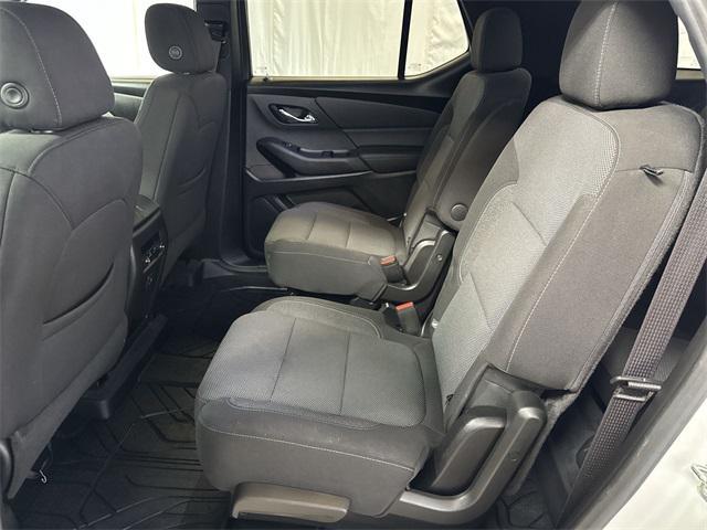 used 2022 Chevrolet Traverse car, priced at $27,400