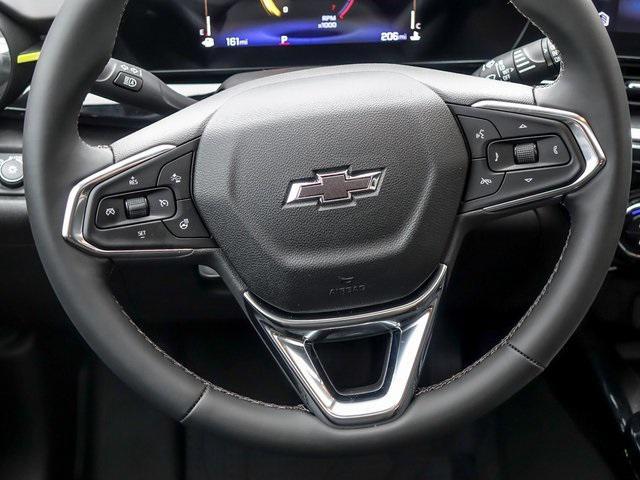 new 2025 Chevrolet Trax car, priced at $27,015